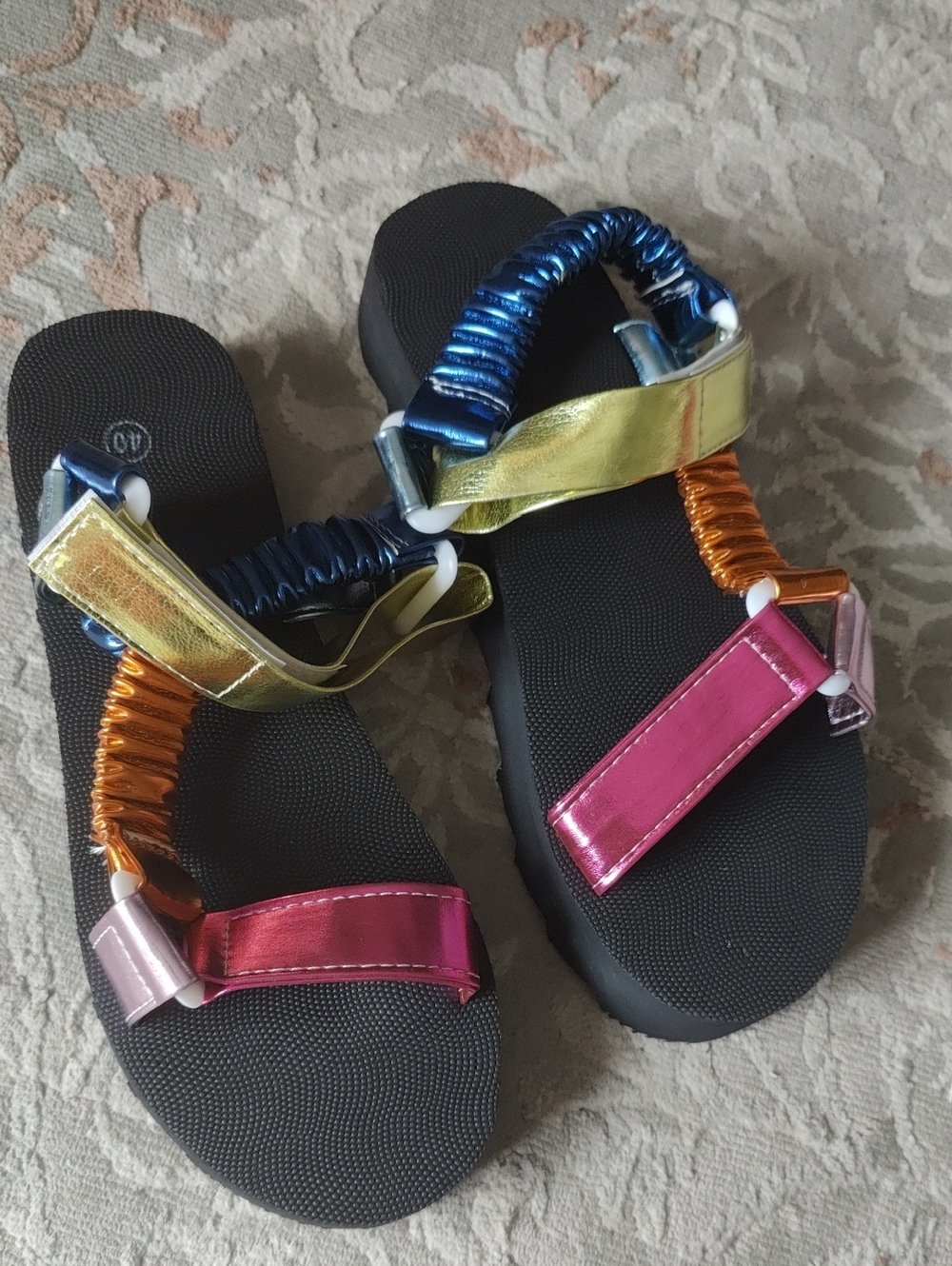 Colorful Metallic Strap Sandals - Multicolor